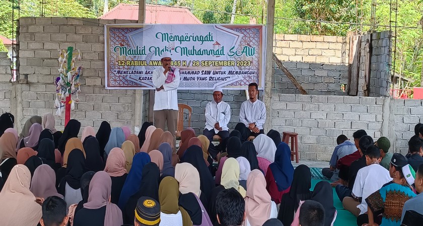 MENELADANI AKHLAK NABI MUHAMMAD S.A.W. UNTUK MEMBANGUN KARAKTER MUDA YANG RELIGIUS